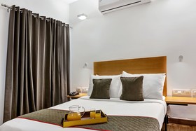 Queensway Park by OYO Rooms