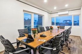 Queensway Park by OYO Rooms