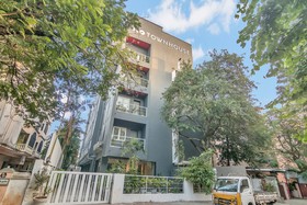 Queensway Park by OYO Rooms
