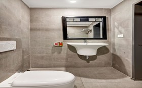 Queensway Park by OYO Rooms