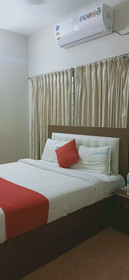 R Hotel Manapakkam