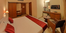 Super Townhouse Koyambedu