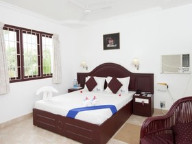 Shelter Beach Resort