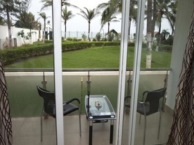 Shelter Beach Resort
