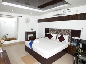 Shelter Beach Resort