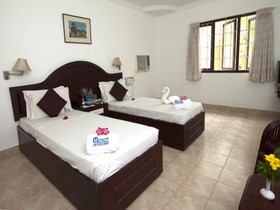 Shelter Beach Resort