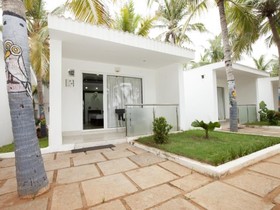 Shelter Beach Resort