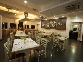 Shelter Beach Resort