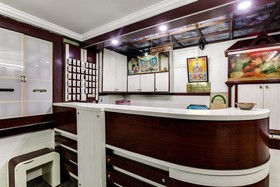 Sjs Guest House by OYO Rooms