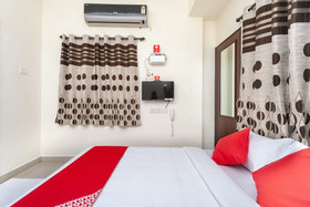 Skye Service Apartments By OYO Rooms