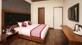 Star Holiday Inn by Nexstay