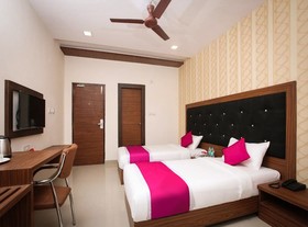 Star Holiday Inn by Nexstay