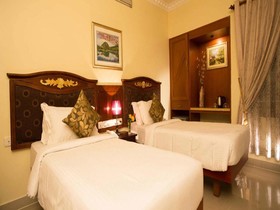 TazKamar Inn