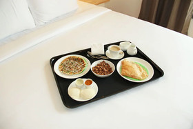The Cozee Stay by OYO Rooms