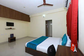 The Cozee Stay by OYO Rooms