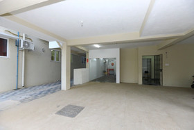 The Cozee Stay by OYO Rooms