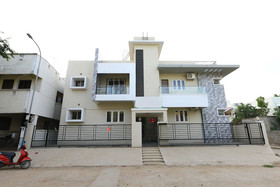 The Cozee Stay by OYO Rooms