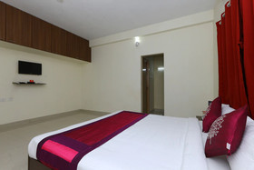 The Cozee Stay by OYO Rooms