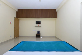 The Cozee Stay by OYO Rooms