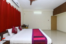 The Cozee Stay by OYO Rooms