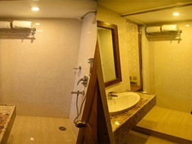 Super Townhouse Oak Alandur Near Chennai Airport