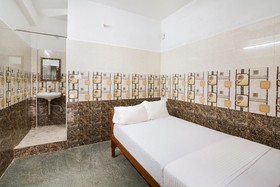 Thirugnanasamandham Rooms by OYO Rooms