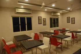White Park Business Class Hotel