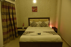 White Park Business Class Hotel
