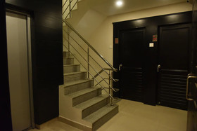 White Park Business Class Hotel