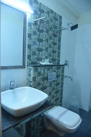 White Park Business Class Hotel