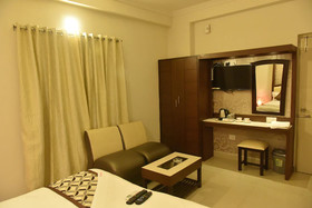 White Park Business Class Hotel