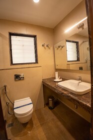 Hotel Grand Sabarees