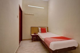Hotel Radhakrishna by OYO Rooms