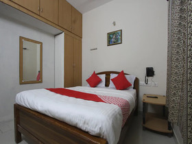 Navanna Residency By OYO Rooms