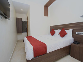 OYO 14715 Serene Inn