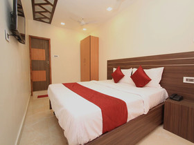 OYO 14715 Serene Inn