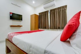OYO 75753 Crescent Lodge