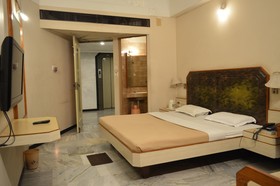 OYO Flagship 24579 Hotel Padmam