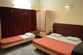 OYO Flagship 24579 Hotel Padmam