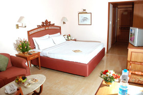 Royal Court Hotel