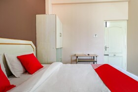 Royal Pride by OYO Rooms