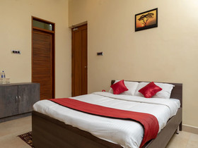 Royal Stay Service Apartments by OYO Rooms