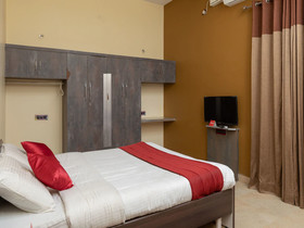 Royal Stay Service Apartments by OYO Rooms