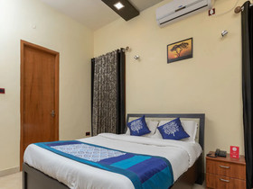 Royal Stay Service Apartments by OYO Rooms