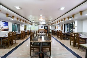 Sri Annapoorna Towers by OYO Rooms