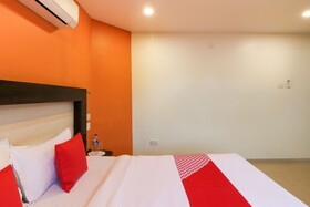 Sri Annapoorna Towers by OYO Rooms