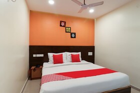 Sri Annapoorna Towers by OYO Rooms