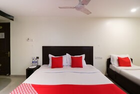 Sri Annapoorna Towers by OYO Rooms