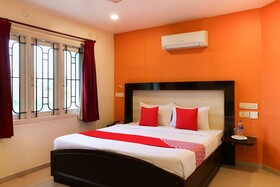 Sri Annapoorna Towers by OYO Rooms