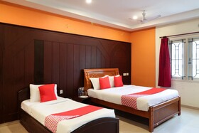 Sri Annapoorna Towers by OYO Rooms